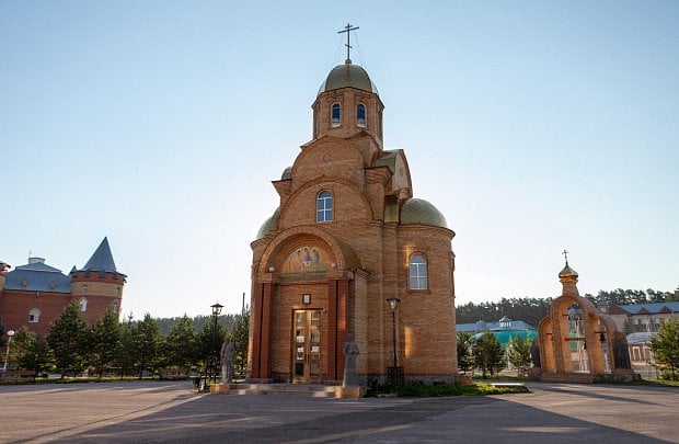 Храм Святого Великомученика Пантелеймона-Целителя